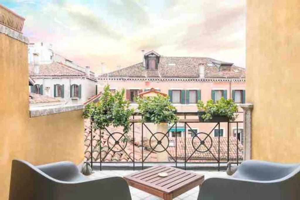 Ca' Pesaro Rooftop Terrace Apartment. Veneţia Exterior foto